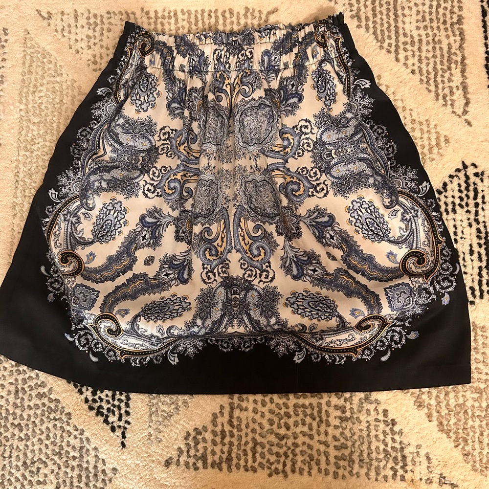 H&M: Silky blue skirt
